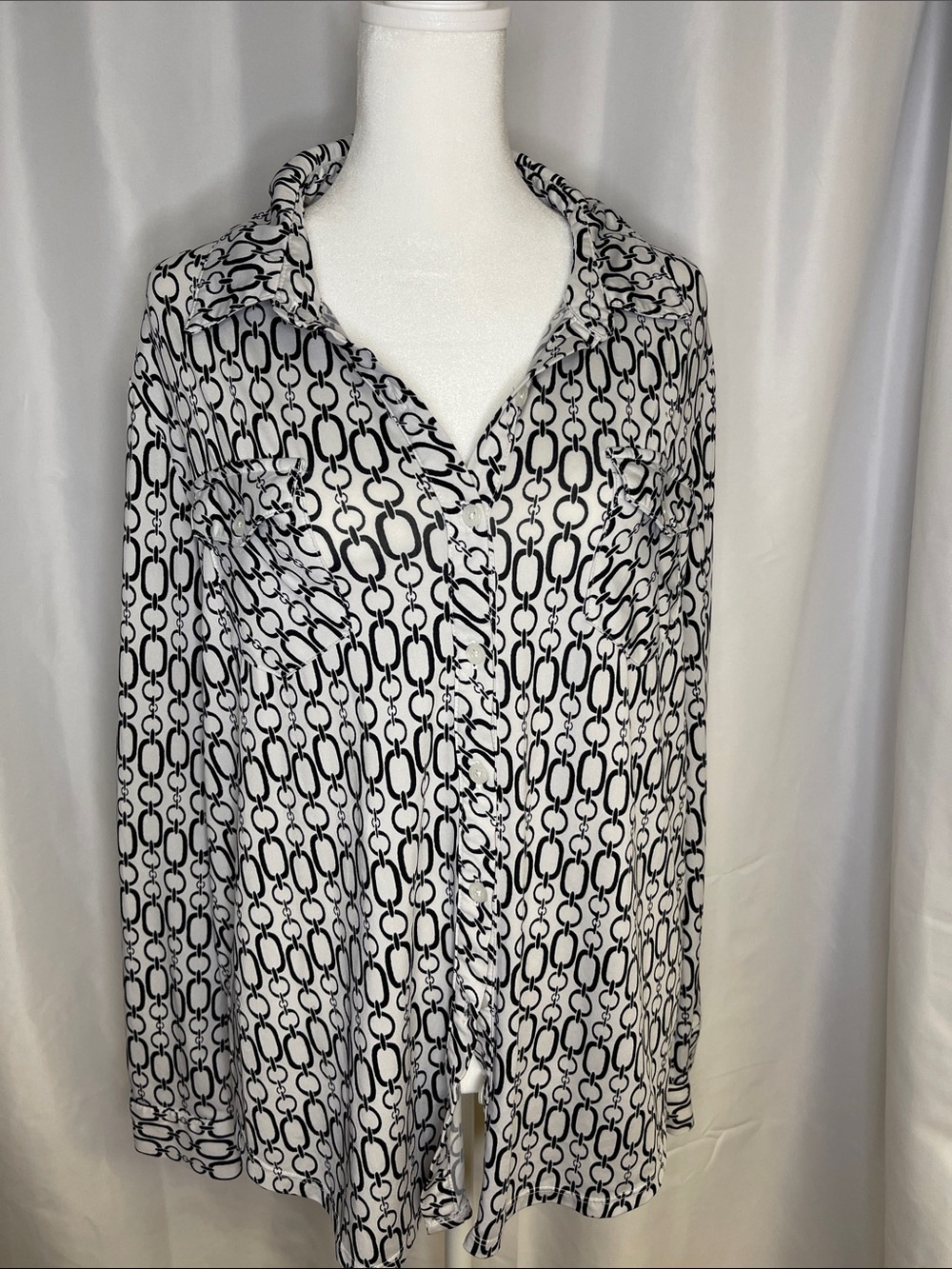Zenobia Black and White Chain Print Blouse